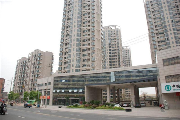 南昌市青云明珠小区面积18万方（小区），2017年荣获南昌市示范小区荣